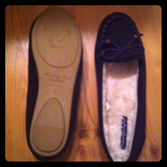 Bundled with Roxy flip flops