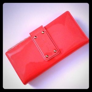 ⛔Sold⛔Kate Spade Leather Wallet NWT Authentic
