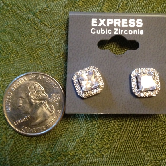 ๐ SOLD IN A BUNDLE ๐ - Picture 3 of 3