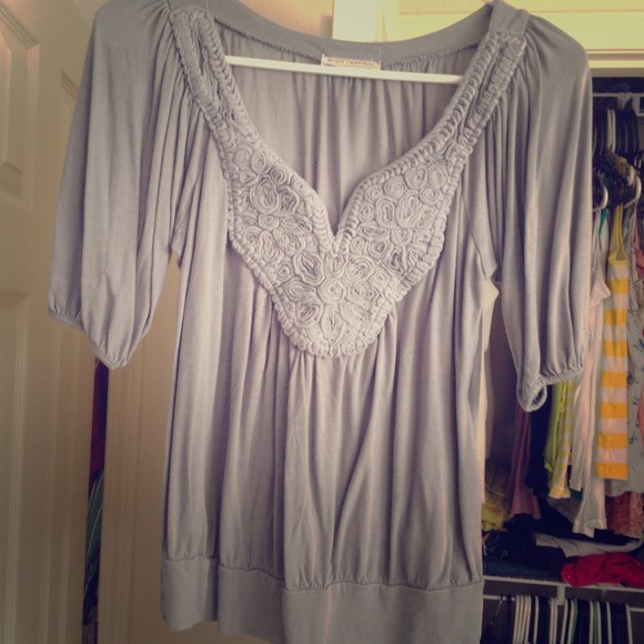Grey top