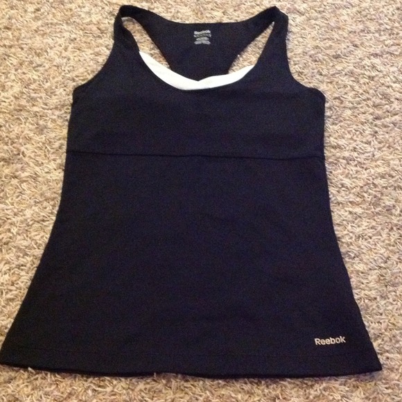 SOLD Sz M Reebok Athletic Top