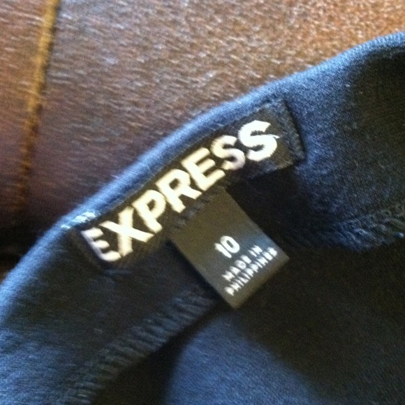 ⛔SOLD⛔Black Express Skirt - Picture 4 of 4