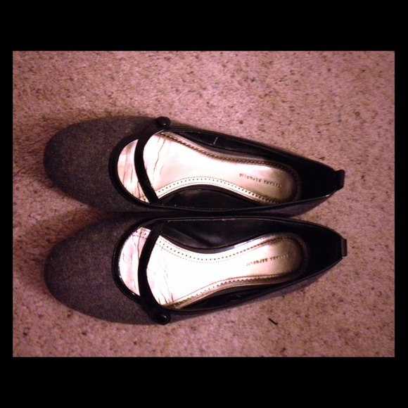 //RESERVED//REDUCED-Banana Republic Flats