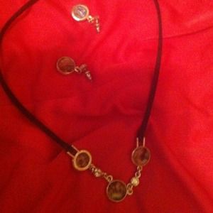 Necklace and earring set