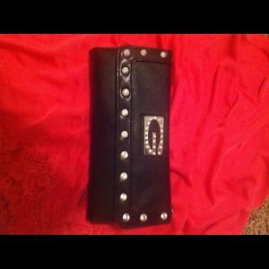 Black guess wallet Reduced! $10.00