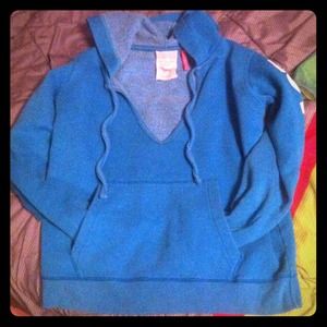 VICTORIA'S SECRET PULLOVER HOODIE