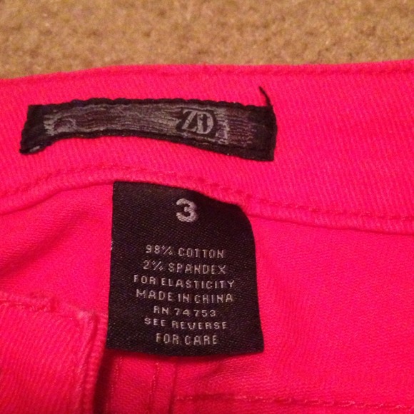 Red Zana Di Capris❤️💃🏽 - Picture 4 of 4