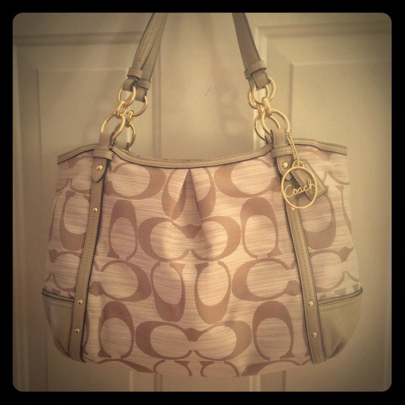 Not for sale ! Just sharing my new fave 💖