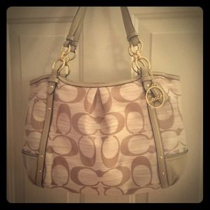 Not for sale ! Just sharing my new fave 💖