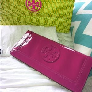 Tory burch clutch