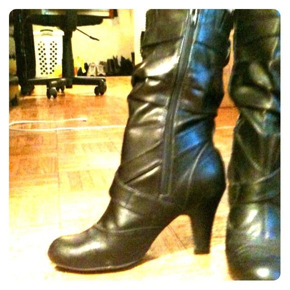 Sexy black boots