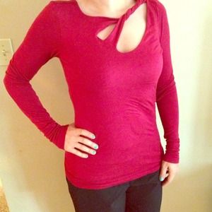 💄💄Sexy red shirt!💄💄