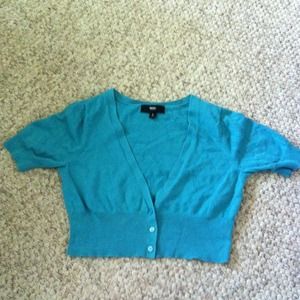 Really cute cropped sweater.