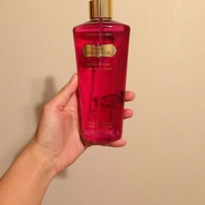 Victoria's Secret pure seduction perfume