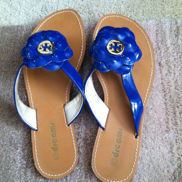 Bright blue flower flip flop inspire by Tory burch