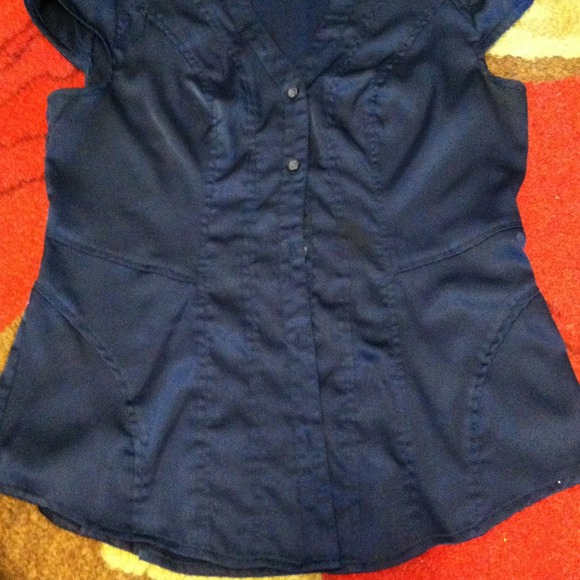 ⛔SOLD⛔Blue button up - Picture 3 of 4