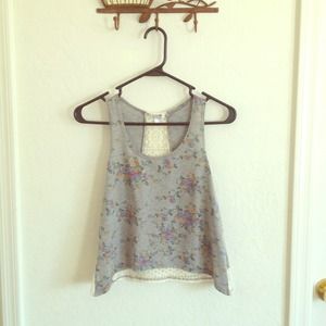 💛SOLD!💛 🎉🎀✨HOST PICK✨🎀🎉Delia's floral tank