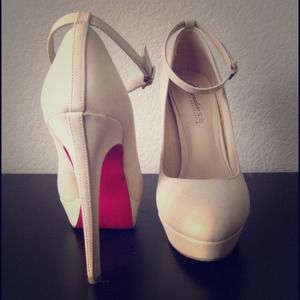 Nude Solara Pumps