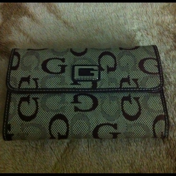 ❌❌❌S O L D❌❌❌Authentic Guess Wallet
