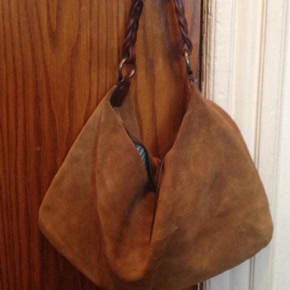 SALE!!  🎉🎉Suede purse with leather strap