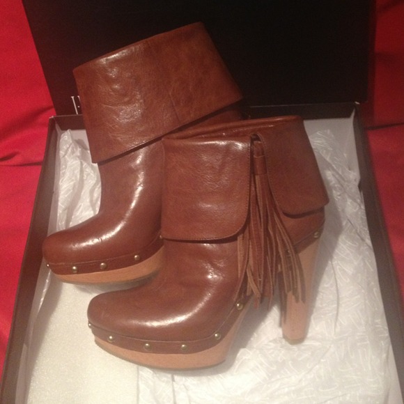 HOLD💢I•N•C INTERNATIONAL CONCEPTS booties - Picture 2 of 4