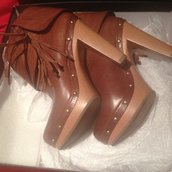 HOLD💢I•N•C INTERNATIONAL CONCEPTS booties - Picture 3 of 4