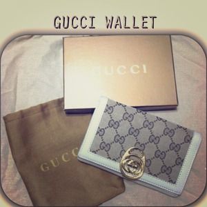 HOLD FOR Ms_Elle.6/03 GUCCI WALLET minor blemishes