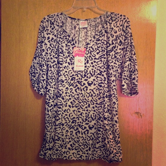 ⛔SOLD⛔Leopard Print Tunic - Picture 1 of 2