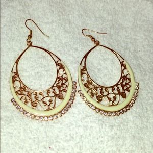 🔆🔆Goldtone earrings 🔆🔆