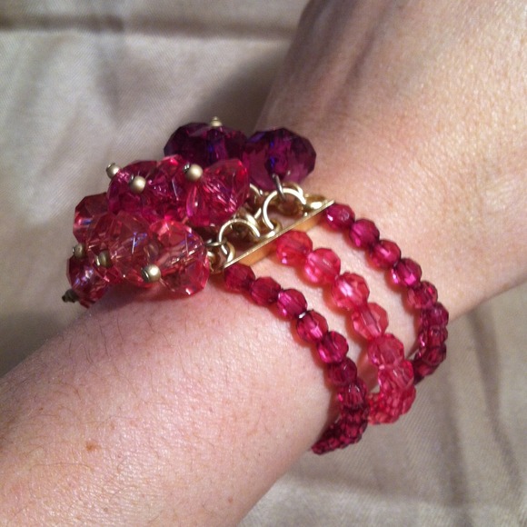 LOLA Stretch Pink Beaded Bracelet - Picture 2 of 4