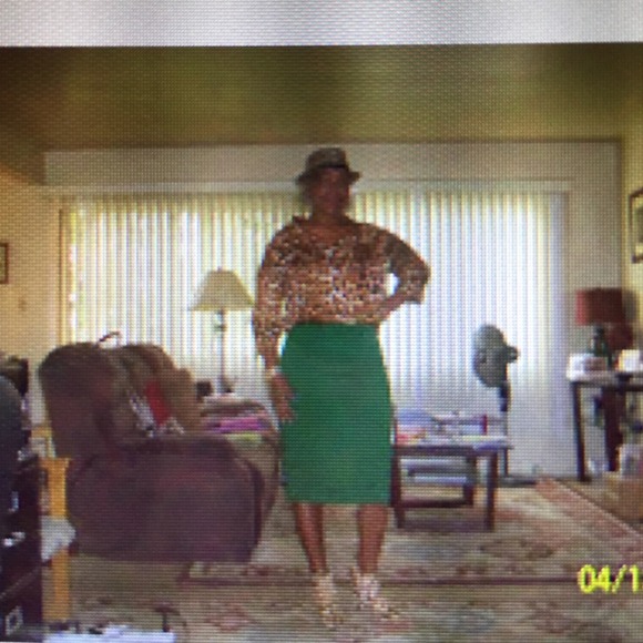 Beautiful Leopard 3/4 sleeve blouse - Picture 6 of 6