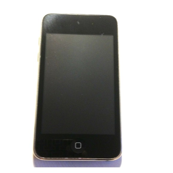 Used 8GB iPod Touch - Picture 1 of 2