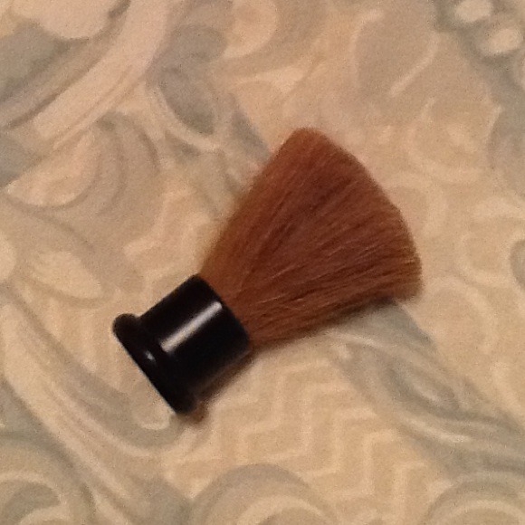 Powder and blush - Picture 2 of 4