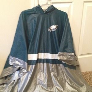 Philadelphia Eagles hooded poncho rain jacket