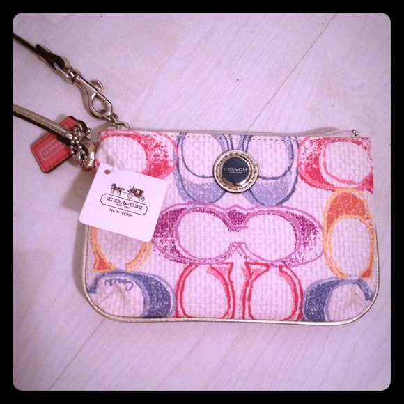 Coach clutch with tags - Picture 1 of 3