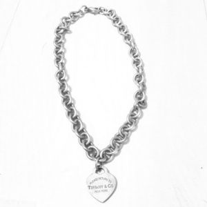 Chained Tiffany's short necklace