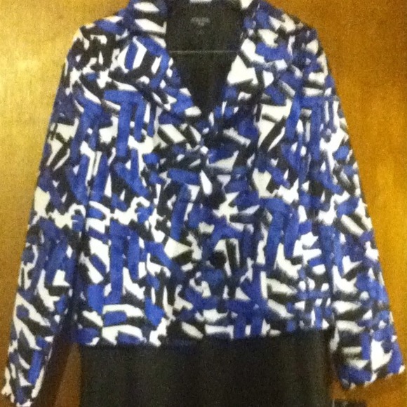 Womens Blue,Black, & white suite w/ black skirt