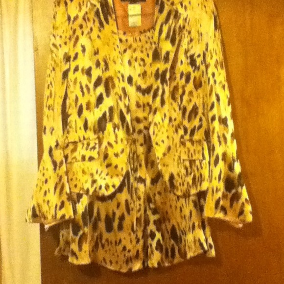 Cheetah Print Like Silk Suit