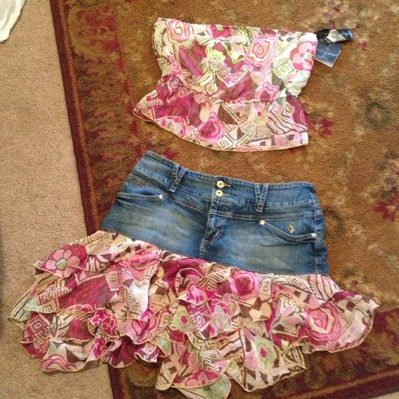 Beautiful Baby Phat top and bottom set!