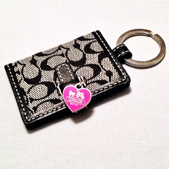 Large Signature C Picture Frame Key Ring