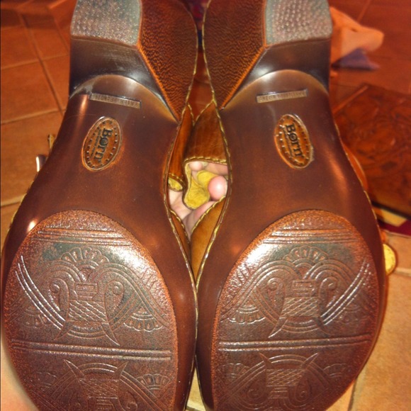 Born Sandals!! - Picture 3 of 3