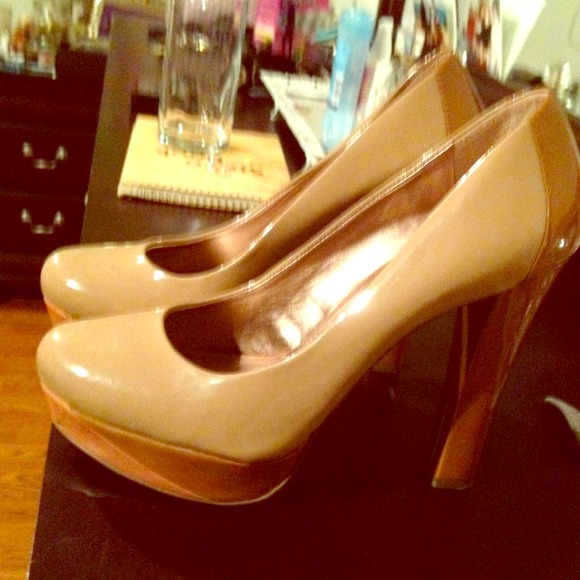 BCBG color block nude pumps