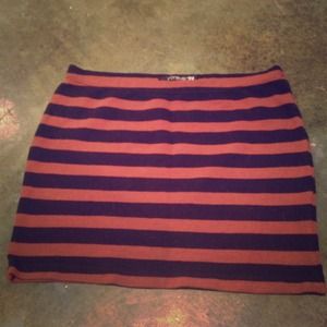 Tan and black mini skirt