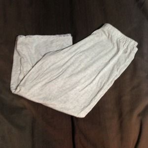 🔴Sold in bundle🔴  Tommy Hilfiger cropped lounger