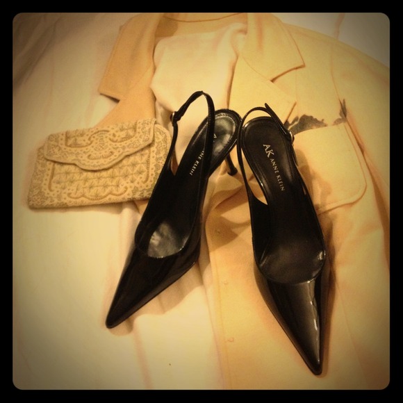👣Gone!👣Stunning black patent shoes