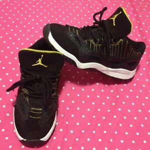 Air Jordan Retro 11 (LOW)