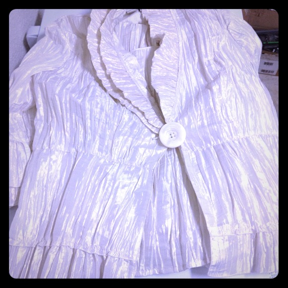 White three piece dress suit - Picture 1 of 1