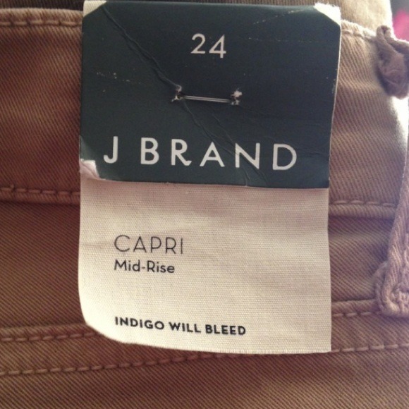 Sold-JBrand 835Mid Rise Capri Moccasin skinny jean - Picture 4 of 4