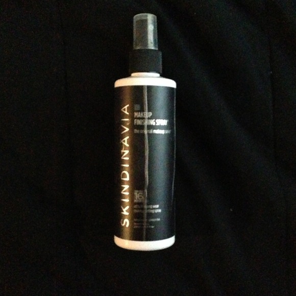 SKINDINIVIA makeup setting spray 8oz