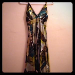 Patterned golden dress